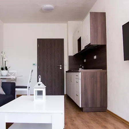 Apartment Adh *
