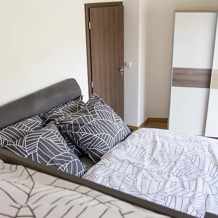 Apartment Adh
